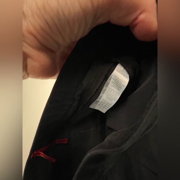 $148 Spanx Jeanish ankle leggings black shaping denim Medium 26” inseam - Picture 12 of 15